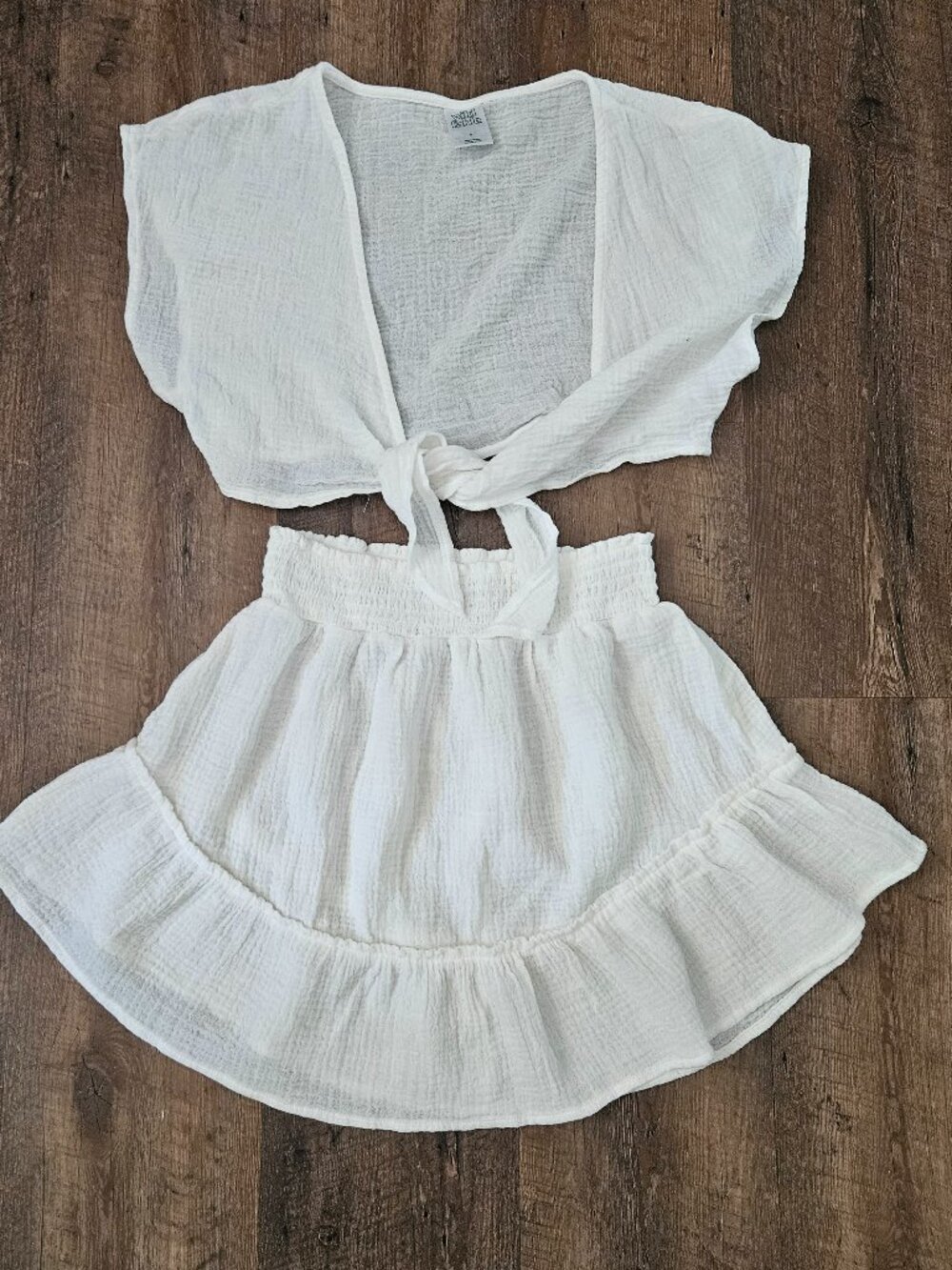 Wild Fable White Gauze 2-Piece Tie Front Top & Ruffle Skirt Set Small